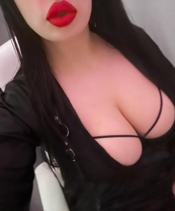 Мои услуги основаны на любви и взаимном удовлетворении. Я создам для нас атмосферу полного расслабления и наслаждения. Мои возможности безграничны: от классического массажа до ролевых игр в постели. С радостью выполню любой твой каприз и доставлю тебе незабываемое удовольствие. Фото соответствуют действительности, и мои отзывы свидетельствуют об исключительности моих услуг. Я знаю, как ты хочешь, чтобы этот вечер закончился. Позвони мне и ты попадешь в мир наслаждения и удовольствия! 🌹 2285, 21 год